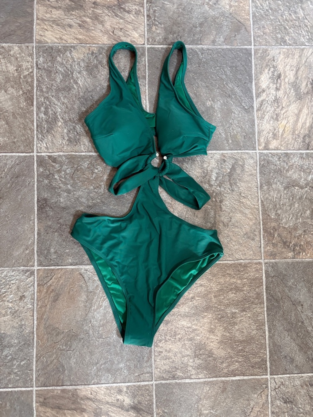 Source Unknown Emerald Green One-Piece Cutout Swimsuit